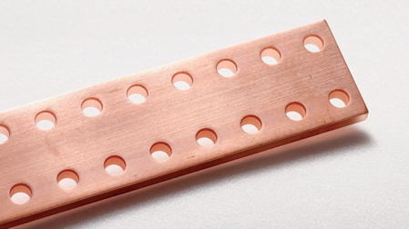 Barras de cobre perfuradas