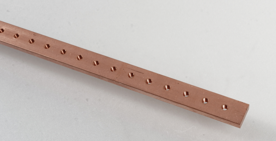 Picture of Barra cobre furada e roscada 32x5x2000mm M8-p18